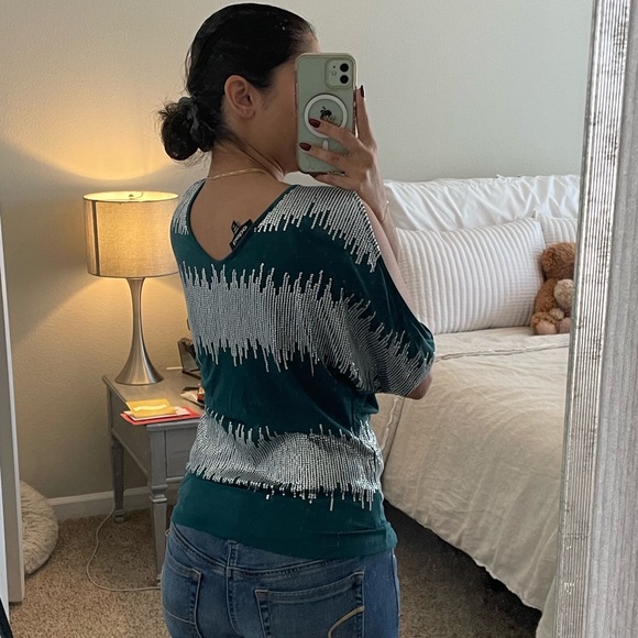 BEBE women’s real and silver cutout top - Picture 3 of 7